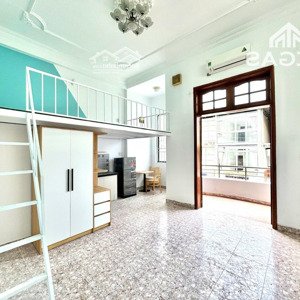 mới xây - nội thất đầy đủ - ban công riêng - ngay bà điểm -
