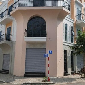 chính chủ bán gấp nhà lầu mặt tiền đường ô tô giá yêu thương 2tỷ6 ngay tttm tân trụ
