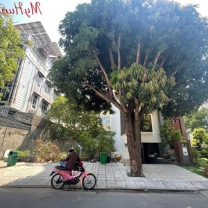 bán đất biệt thự 10x20m2 đ.số 5 trước nhà 14m kđt himlam quận 7 gb: 205 tr/m2 (có tl) lh:0908935765