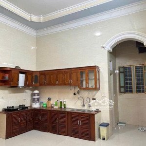 cho thuê nhà 2 tầng trung tâm tp vinh - đường 9m rộng thoáng