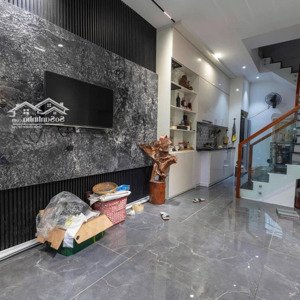 cho thuê nhà nguyên căn 2 ngủ - 40m x 5t full nội thất - phố thạch bàn, long biên.