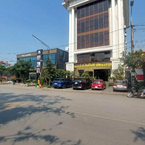 tôi cần bán đất diện tích 300m2 hướng nam, đường 30m gần nhà hàng dương hường, gần đường bao biển