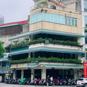 cho thuê siêu phẩm mặt phố nguyễn hoàng. diện tích : 100m x 3 tầng, mt: 7m giá 50tr