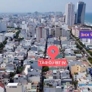 BÁN CẶP ĐẤT: 170 m2, ngang: 10m. Mặt tiền đường Thạch Lam, sát biển Mỹ Khê