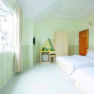 cho thuê khách sạn 11pn đường pasteur p4 giá 28tr