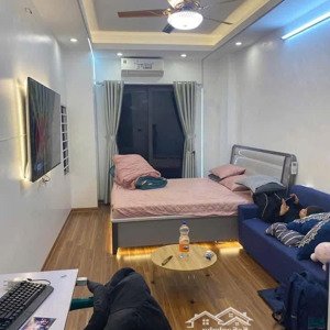 cho thuê nhà nguyên căn 40m x 5t full nt - phố thạch bàn, long biên 10 triệu.