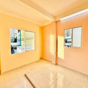 chính chủ cho thuê căn hộ studio cửa sổ ngay cầu thủ thiêm - cầu sài gòn quận bình thạnh