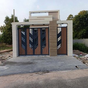 Bán Nhà Mới Gác Lửng Trung Tâm Thị Trấn đất đỏ , Brvt