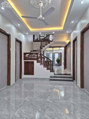 Bán nhà 4 tầng ngõ phố Bình Lộc, ph Tân Bình, TP Hải Dương, 65m2, 4 ngủ, gara oto, nhà đẹp