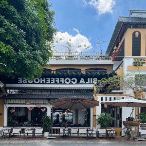 siêu phẩm cho thuê nhà mặt phố khúc hạo !!kinh doanh cafe cực đỉnh 150m , mặt tiền 20m
