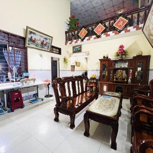 nhà sát biển hoài hải xinh đẹp, xách vali vào ở ngay, 6 x 25m, giá nhỉnh 1 tỷ
