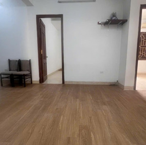 cho thuê căn hộ 2pn tại chung cư đường sắt, láng hạ, ba đình, hà nội, 8 triệu, 70 m2
