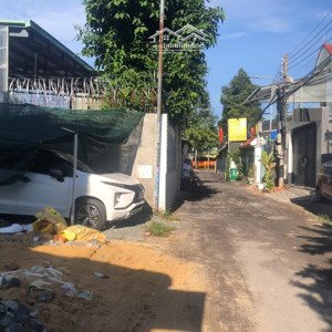 bán đất phú lợi, gần sát bên chợ k8. đường nhựa thông. ngay trung tâm thủ dầu một