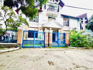 biệt thử triệu đô view sông - mt kdc trung sơn - ngang khủng 27m- nhỉnh 100tr/m2. mô tả : giá 38tỷ