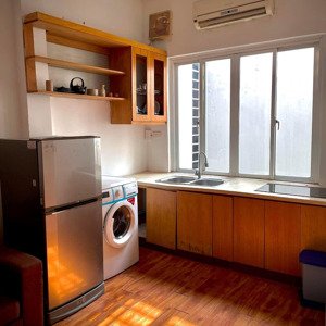 cho thuê ch số 3 thi sách 45m2, trung tâm hai bà trưng, hoàn kiếm