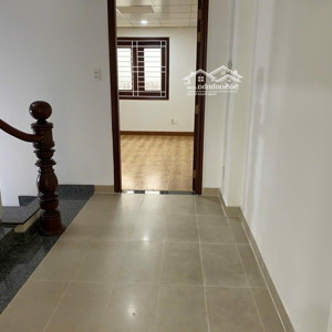 cho thuê nhà mặt tiền kdc trung sơn ngay cầu him lam. 100m2. 4t, 9pn, wc. nhà mới. giá thuê:60tr/th