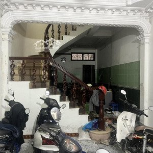 nhà 5 tầng tại thịnh quang tây sơn đống đa hà nội, đang còn 1 phòng chống đầu tháng 2 có thể ở