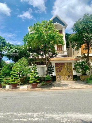 siêu biệt thự đơn lập 3 lầu 300m2 góc 2 mt kdc đại phúc green villas giá 34ty full nt cao cấp