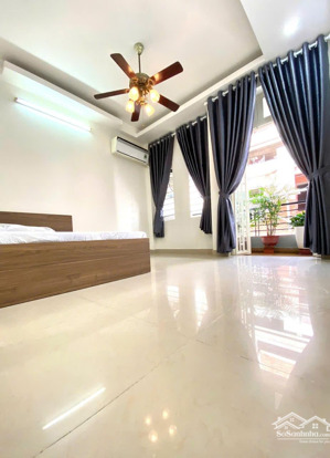 siêu phẩm mt quận phú nhuận + dt:4,5 x15m, 5 lầu + hdt:35tr/th +giá chỉ 9,8 tỷ