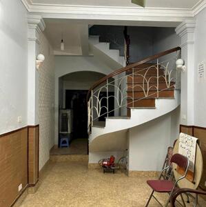 Cho thuê nhà ngõ 23 Đông Tác, 39m2, 2 ngủ, 2 vệ sinh, chỉ 8 Triệu/tháng