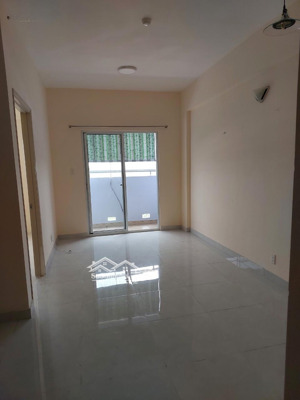 cần cho thuê căn hộ chung cư hqc plaza ,ngay mặt tiền đường nguyễn văn linh,