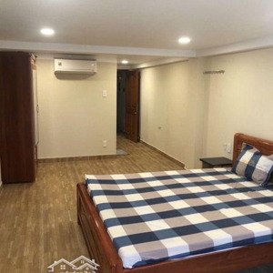 Bán Nhà đường Trường Sa. Giá 25 Tỷ.
Hxh. P14. Q3. Tp Hcm