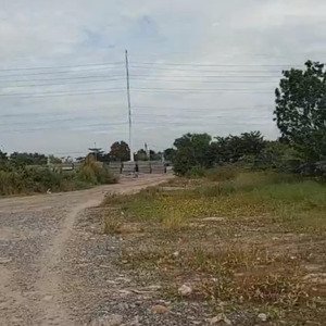 cho thuê bãi giáp sông từng là bãi cát tại võ chí công quận 9 đường xe container vào được