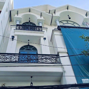 nhà mới 8x14m - 1 hầm, 4 lầu - khu vip tân hương - thang máy - chính chủ giá tốt