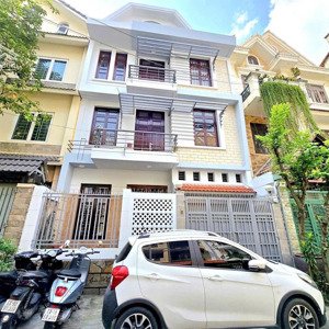cho thuê biệt thự 284/2b nguyễn trọng tuyển, p10, phú nhuận - 8x17m - 3 lầu - khu có bảo vệ