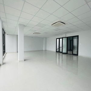 Cho Thuê Văn Phòng đường Trường Chinh, Sàn Rộng, View đẹp Thoáng, Giá Tốt