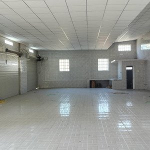 cho thuê kho xưởng 200m2 một sẹc đường tỉnh lộ 2, phước vĩnh an, củ chi diện tích 20 x 10 = 200m2