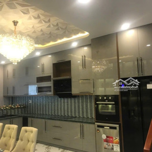 bán căn 3 tầng 3 phòng ngủ nội thất cao cấp đường cồn dầu 24