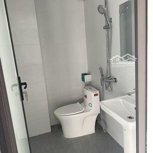 Cho Thuê Nhà Nguyên Căn Full Nội Thất đầy đủ Làm Văn Phòng Hoặc Chuyển Vào ở được Ngay