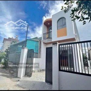 Cho Thuê Gấp Nhà Mới Tinh 1 Trệt 1 Lầu Sân Xe Hơi Gần Trường Tiểu Học Tân Triều