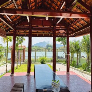 nhà vườn đường sỏi view hồ, đông dân cư có sẵn nhà
