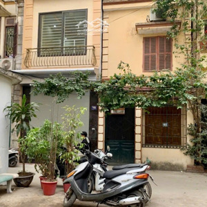 chính chủ cho thuê nhà riêng kim liên đống đa, 43m2, 10tr, 2,5 tầng
