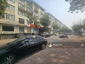 chủ cần bán nhà 6 tầng mặt lê trọng tấn, dt 160m2 kđt geleximco giá chỉ hơn 40 tỷ có thang máy