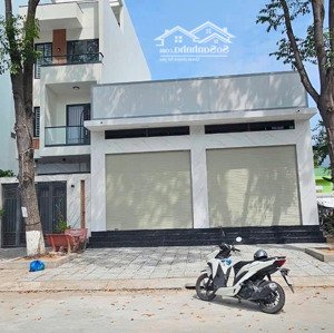 văn phòng cho thuê mới toanh - xây dựng kiên cố- 180m2 - mặt tiền đường a1 lý thái tổ - kinh doanh