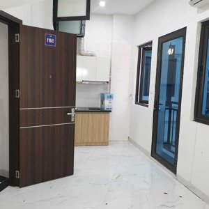 ccmn full đồ gác xép tại văn hương, gần cao đẳng y tế hà nội. ban công thoáng