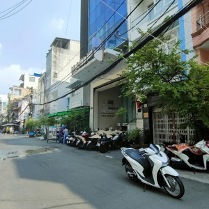 biệt thự cổ q4- otô vô nhà - 107m2 , ngang 7,5m- 3 lầu - khu hiếm nhà bán - chỉ 15 tỷ nhỉnh