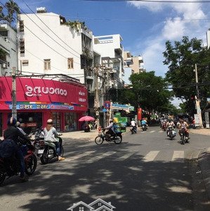 nhà 4x17 mặt tiền phạm văn chí đoạn đẹp sầm uất