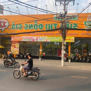 cho thuê mặt bằng nguyễn văn quá q12. diện tích 20x30m, trống suốt giá 110tr/1 còn thương lượng