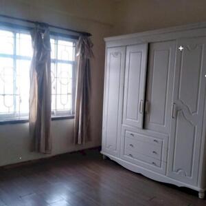 Cho thuê căn hộ chung cư Tầng 5 Đồng Tàu, Thịnh Liệt 64m2, 2 ngủ, 7.5 triệu/tháng.