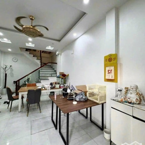 rẻ nhất khu vực dt 30m2, 4 tầng giá 2tỷ99 tổ 14 yên nghĩa lh 0362088669
