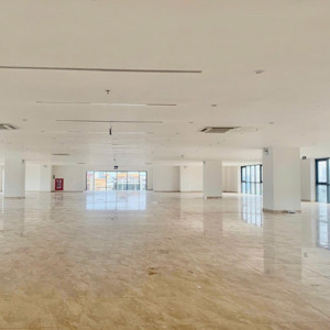 Sàn Văn Phòng 1.100m2 Giá Thuê Chỉ 245.000 đ/m2. Bãi Xe Cực Rộng. Lh: Office Danang 0935 999 438