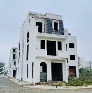 Bán Nhà 3,5 Tầng - Phường Vinh Tân Cách Chợ Vinh 500m