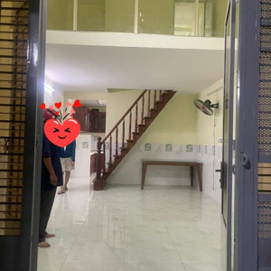 cần cho thuê nhà, ưu tiên ở gia đình