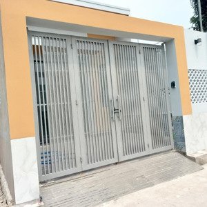 nhà c4 mới xây, 5*21m vuông vức, hxh, giá chỉ 13tr/m2