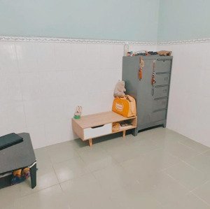 chính chủ - cần bán nhà cc xóm cải, lô e, 2pn - 1wc - đang cho thuê 7,5 triệu - nguyễn trãi q. 5