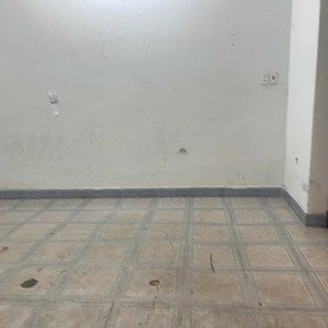 cho thuê phòng ngang 10 x4 trệt lầu giá 4 tr tháng. liên hệ 0919147835